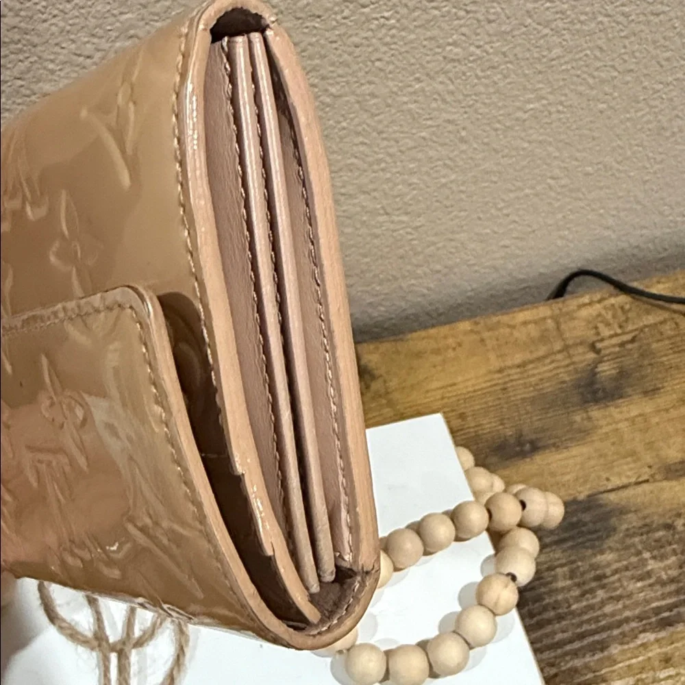Louis Vuitton Nude Patent Monogram Continental Wallet - Picture 6 of 11